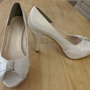 David's bridal Diana shoes